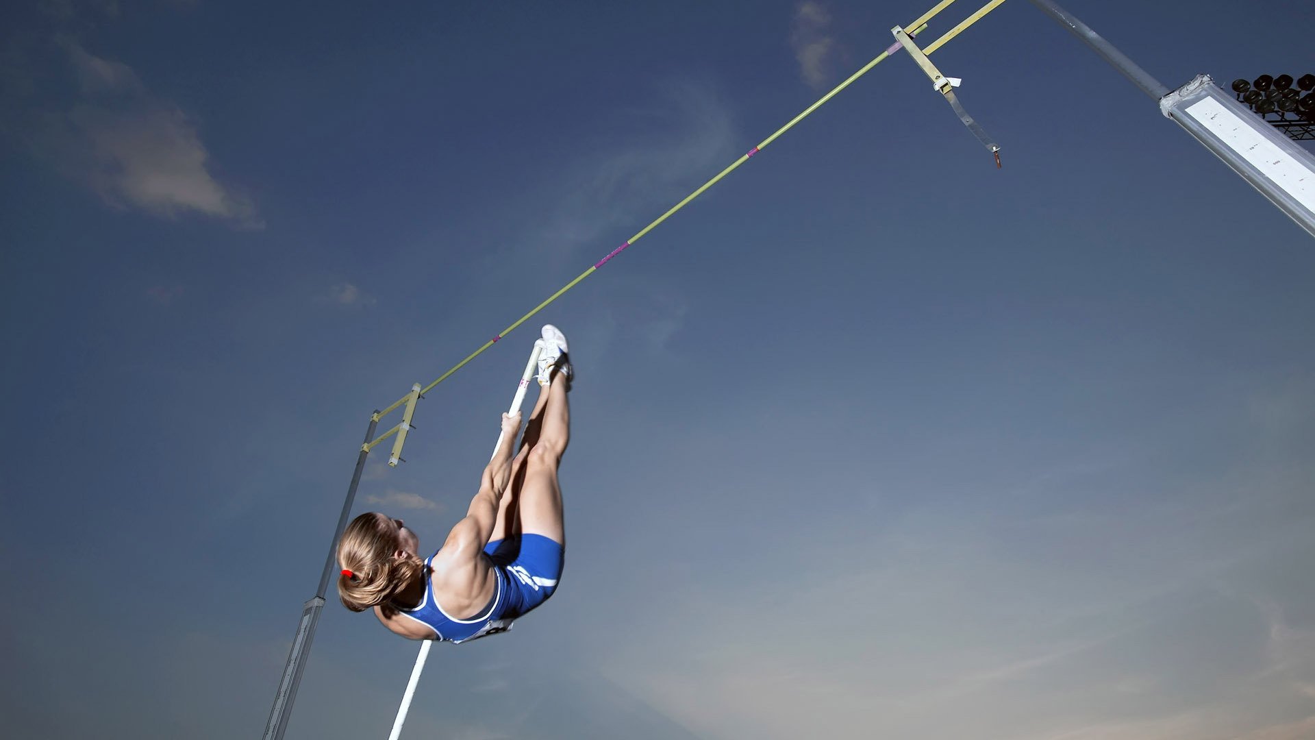 JackeyLove巅峰对决阿扎伦卡，利物浦70分钟激战，败北却胜负难料！